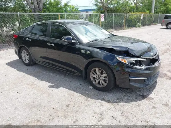 5XXGT4L39HG139895 2017 KIA OPTIMA - Image 1