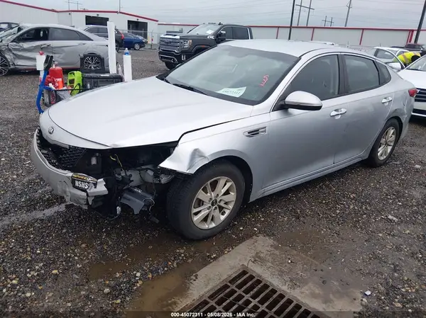 5XXGT4L39HG145504 2017 KIA OPTIMA - Image 2