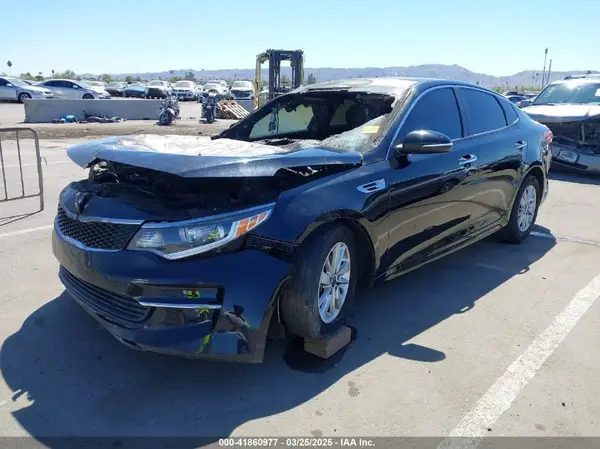 5XXGT4L39HG148175 2017 KIA OPTIMA - Image 2