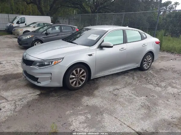 5XXGT4L39HG155269 2017 KIA OPTIMA - Image 2