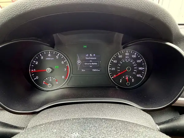 5XXGT4L39HG155868 2017 KIA OPTIMA - Image 8