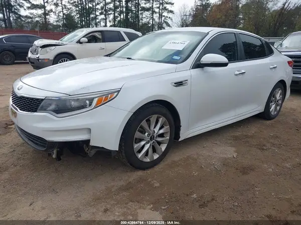 5XXGT4L39HG162299 2017 KIA OPTIMA - Image 2