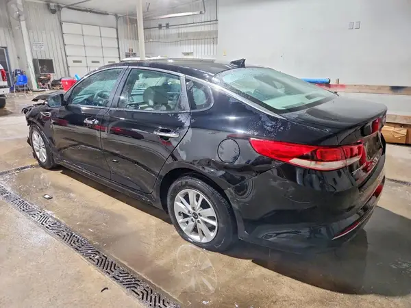 5XXGT4L39HG164294 2017 KIA OPTIMA - Image 2