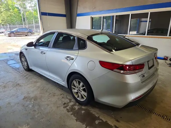 5XXGT4L39HG169897 2017 KIA OPTIMA - Image 2