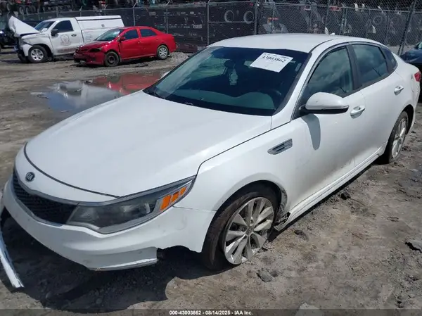 5XXGT4L39HG170886 2017 KIA OPTIMA - Image 2