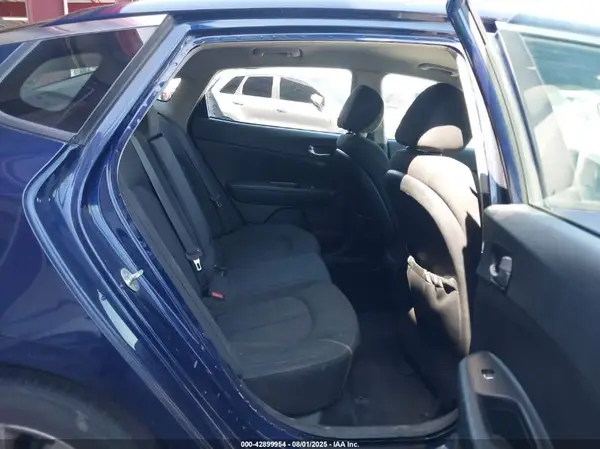 5XXGT4L39HG172489 2017 KIA OPTIMA - Image 8