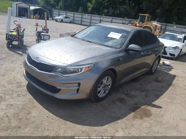 5XXGT4L39JG178718 2018 KIA OPTIMA - Image 2