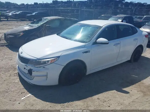 5XXGT4L39JG178850 2018 KIA OPTIMA - Image 2