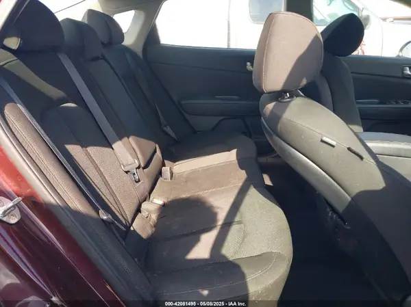 5XXGT4L39JG180260 2018 KIA OPTIMA - Image 8