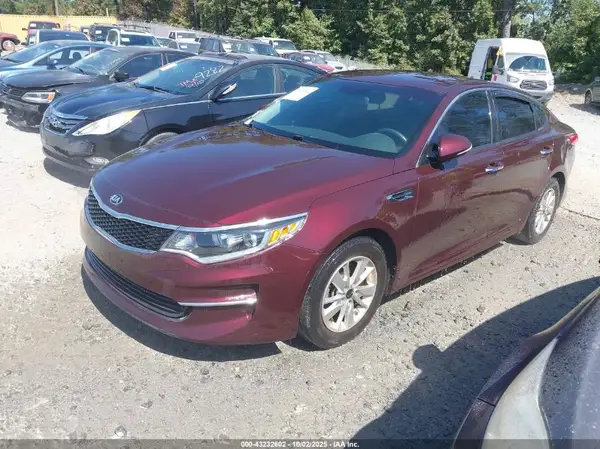 5XXGT4L39JG180727 2018 KIA OPTIMA - Image 2