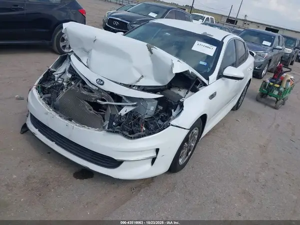 5XXGT4L39JG180971 2018 KIA OPTIMA - Image 2