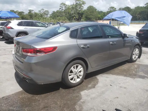 5XXGT4L39JG182154 2018 KIA OPTIMA - Image 2