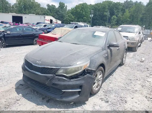 5XXGT4L39JG183529 2018 KIA OPTIMA - Image 2