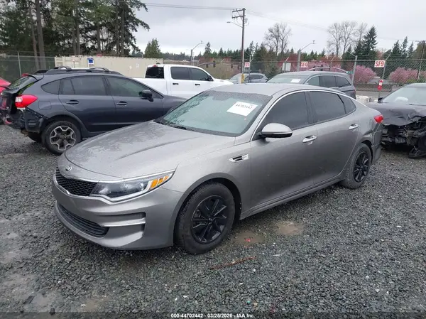 5XXGT4L39JG184051 2018 KIA OPTIMA - Image 2