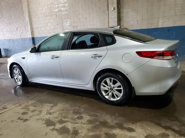 5XXGT4L39JG185023 2018 KIA OPTIMA - Image 2