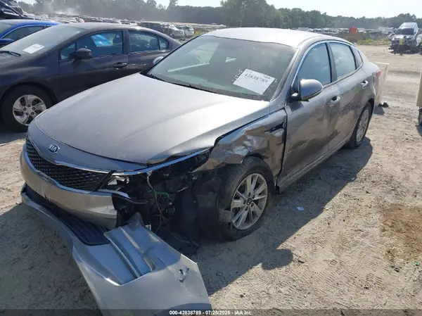 5XXGT4L39JG185961 2018 KIA OPTIMA - Image 2