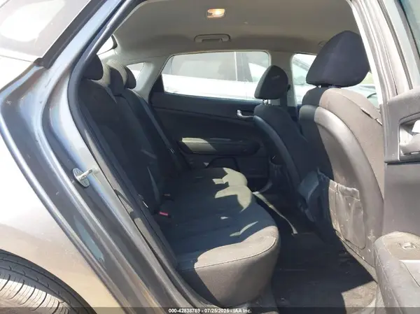 5XXGT4L39JG185961 2018 KIA OPTIMA - Image 8