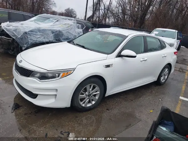 5XXGT4L39JG187791 2018 KIA OPTIMA - Image 2