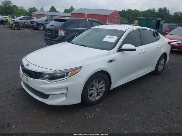 5XXGT4L39JG189623 2018 KIA OPTIMA - Image 2