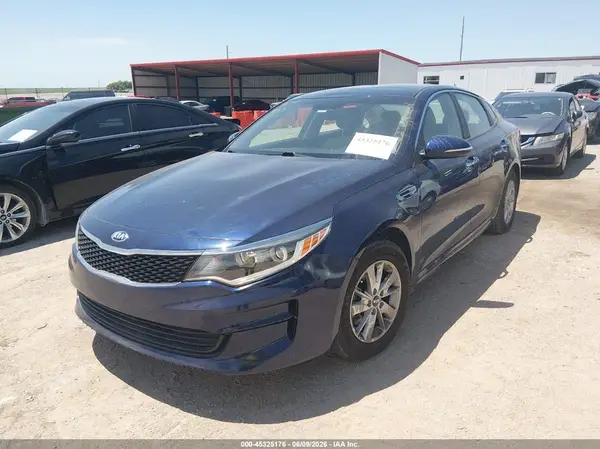 5XXGT4L39JG191145 2018 KIA OPTIMA - Image 2