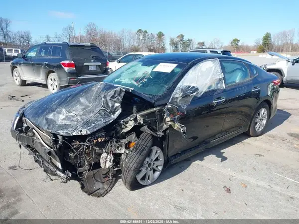 5XXGT4L39JG192747 2018 KIA OPTIMA - Image 2