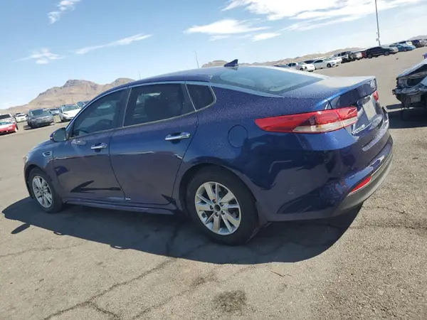 5XXGT4L39JG194756 2018 KIA OPTIMA - Image 2