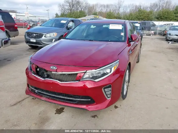 5XXGT4L39JG195616 2018 KIA OPTIMA - Image 2