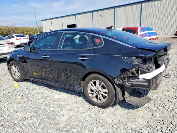 5XXGT4L39JG195888 2018 KIA OPTIMA - Image 2