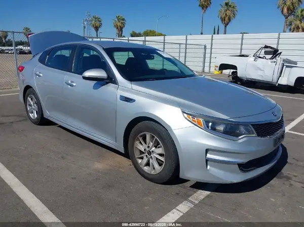 5XXGT4L39JG197768 2018 KIA OPTIMA - Image 1
