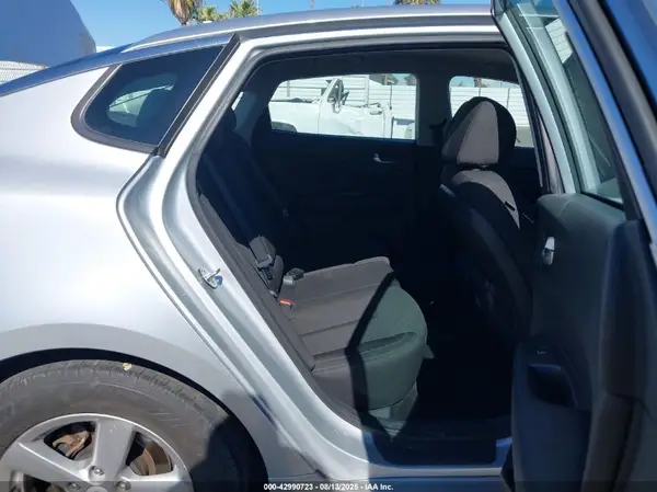 5XXGT4L39JG197768 2018 KIA OPTIMA - Image 8