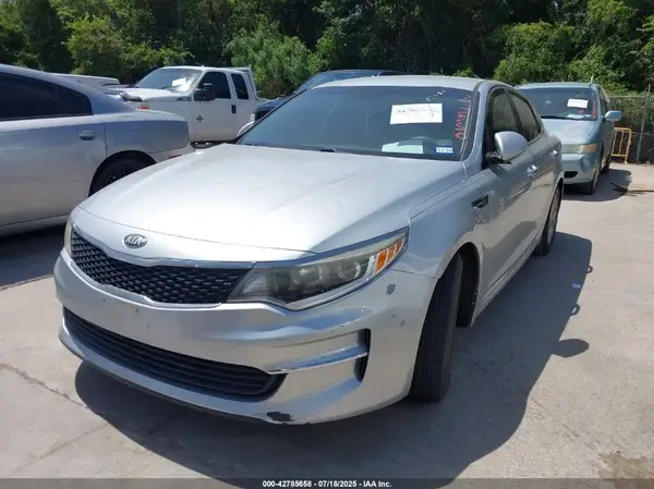 5XXGT4L39JG198290 2018 KIA OPTIMA - Image 2
