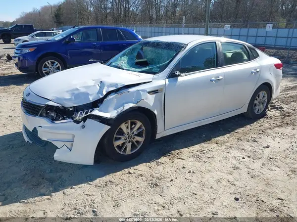 5XXGT4L39JG204539 2018 KIA OPTIMA - Image 2