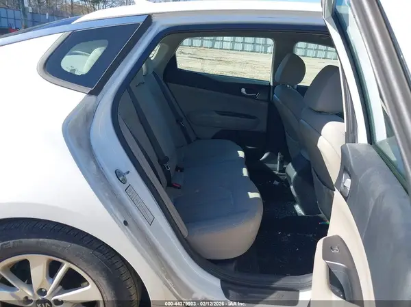 5XXGT4L39JG204539 2018 KIA OPTIMA - Image 8