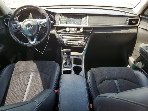 5XXGT4L39JG205559 2018 KIA OPTIMA - Image 8