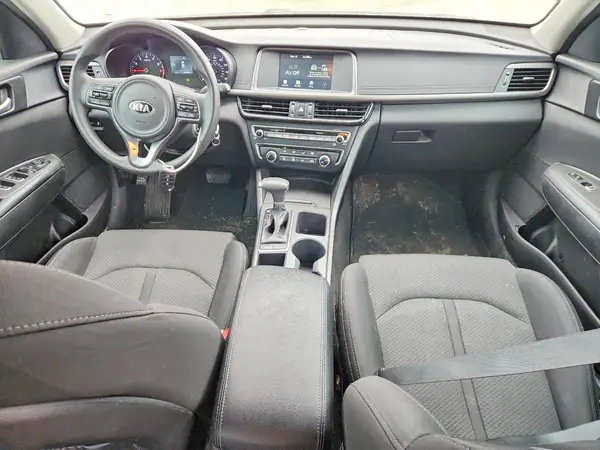 5XXGT4L39JG207425 2018 KIA OPTIMA - Image 8
