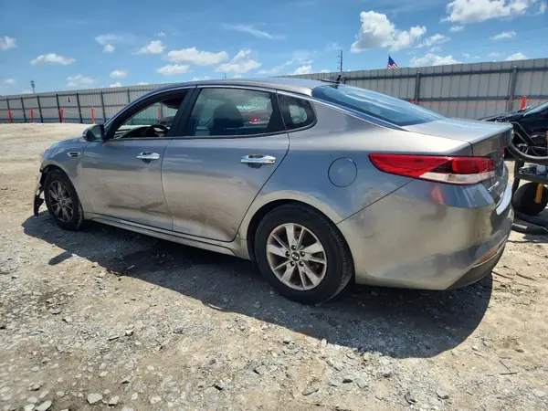 5XXGT4L39JG207554 2018 KIA OPTIMA - Image 2