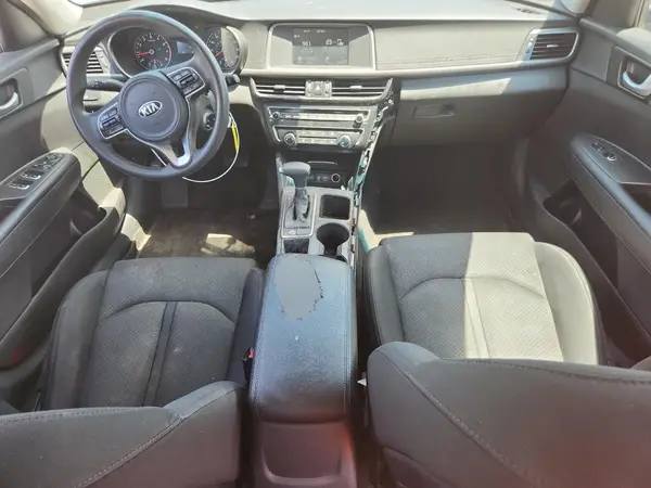5XXGT4L39JG207554 2018 KIA OPTIMA - Image 8