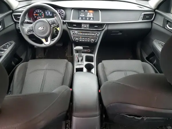5XXGT4L39JG209109 2018 KIA OPTIMA - Image 8
