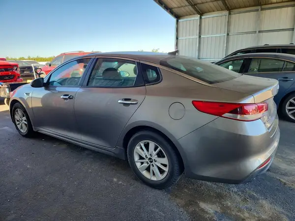 5XXGT4L39JG211782 2018 KIA OPTIMA - Image 2