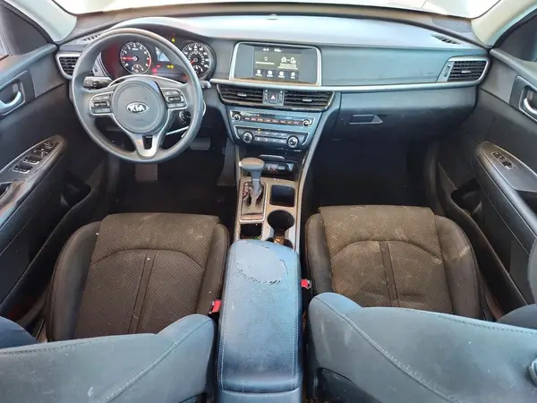 5XXGT4L39JG211782 2018 KIA OPTIMA - Image 8