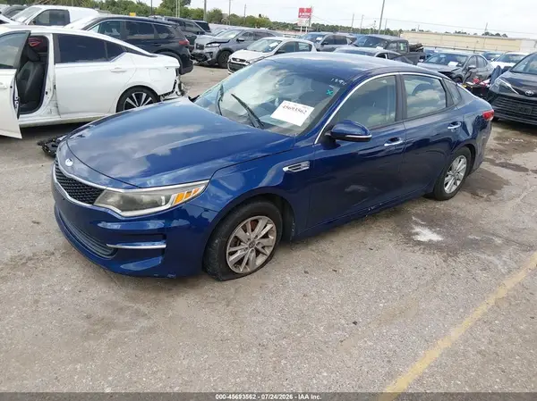 5XXGT4L39JG211894 2018 KIA OPTIMA - Image 2