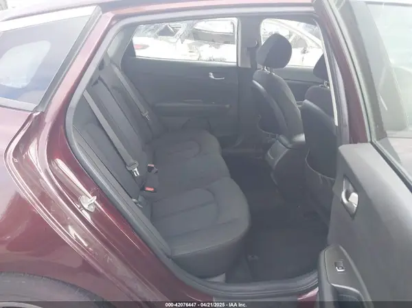 5XXGT4L39JG212494 2018 KIA OPTIMA - Image 8