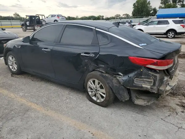 5XXGT4L39JG213757 2018 KIA OPTIMA - Image 2