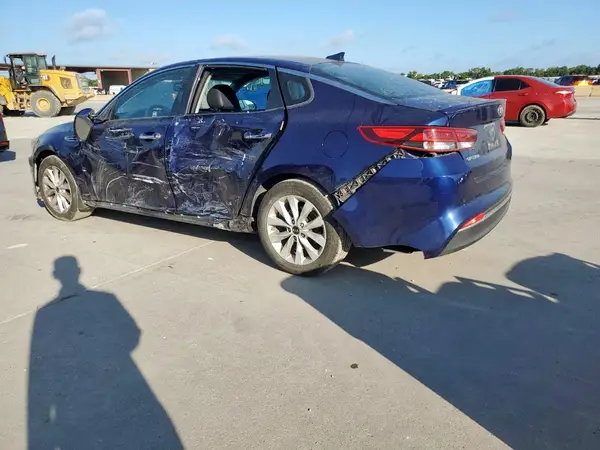 5XXGT4L39JG214696 2018 KIA OPTIMA - Image 2