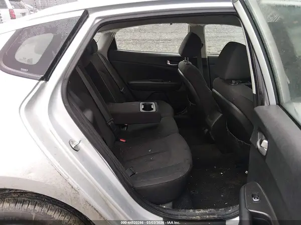 5XXGT4L39JG214987 2018 KIA OPTIMA - Image 8