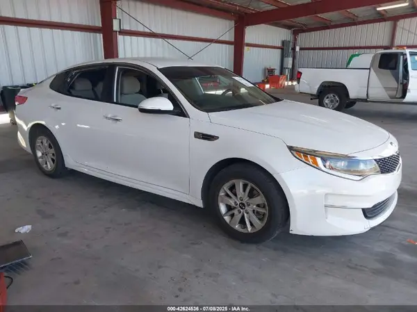 5XXGT4L39JG217193 2018 KIA OPTIMA - Image 1