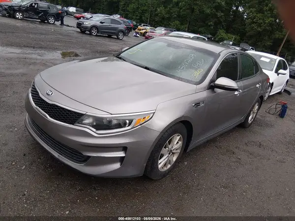 5XXGT4L39JG218375 2018 KIA OPTIMA - Image 2