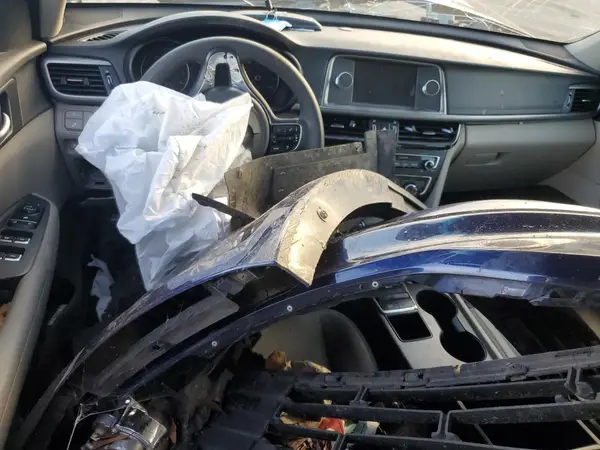 5XXGT4L39JG219218 2018 KIA OPTIMA - Image 8