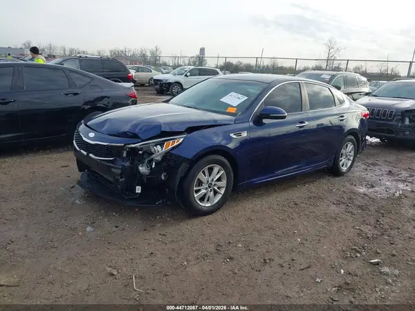 5XXGT4L39JG219977 2018 KIA OPTIMA - Image 2
