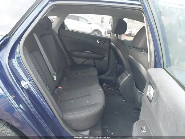 5XXGT4L39JG219977 2018 KIA OPTIMA - Image 8